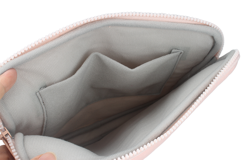 Horizontal quilted tablet storage pouch with divided inner pockets for device protection