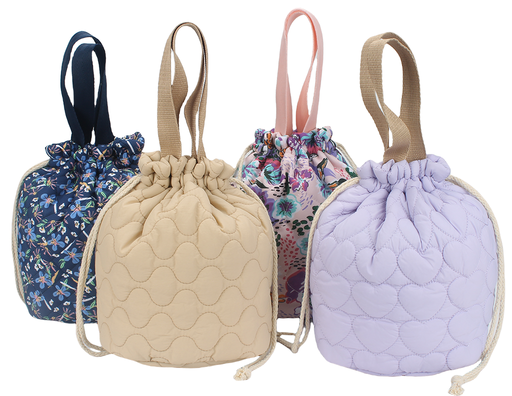 Light purple heart-shaped stitched padded drawstring makeup bag with canvas top handle, cotton rope drawcord, portable quilted toiletry storage sack